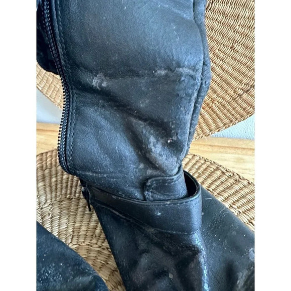 Women’s size 7.5 zip up boots - Picture 6 of 10